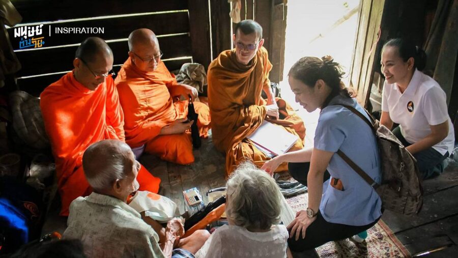 ‘คิลานธรรม’ กลุ่มพระอาสาที่ก้าวออกจากวัด เพื่อมานั่งฟังความทุกข์ข้างเตียงผู้ป่วย